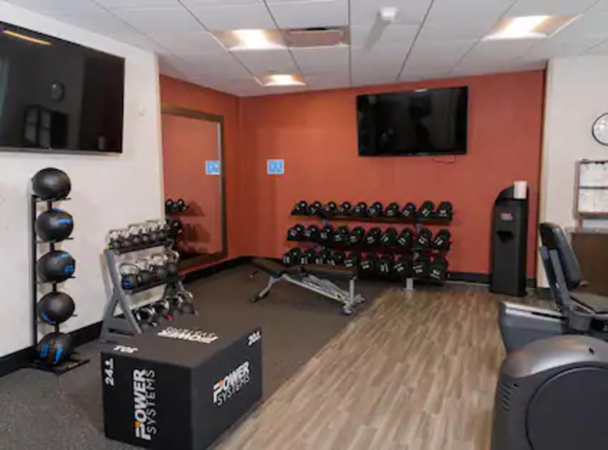 Hampton Inn & Suites Erie Bayfront Екстер'єр фото