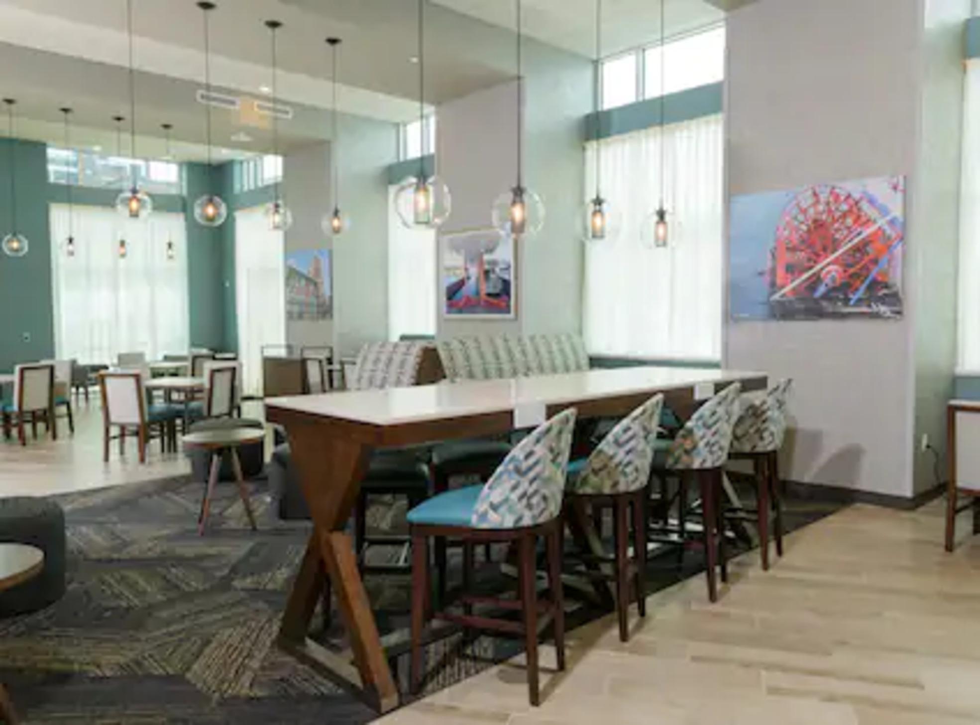 Hampton Inn & Suites Erie Bayfront Екстер'єр фото
