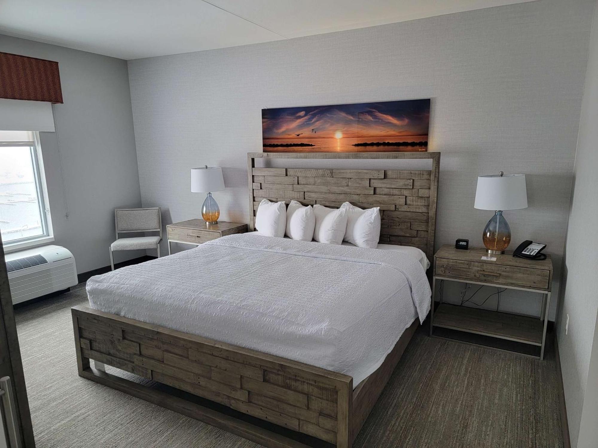 Hampton Inn & Suites Erie Bayfront Екстер'єр фото