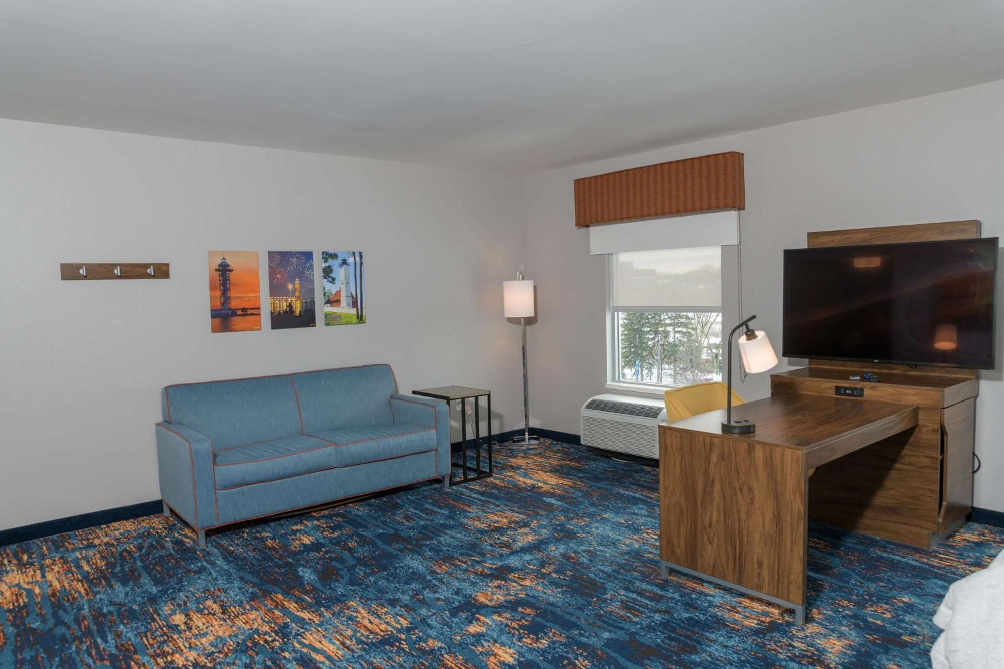 Hampton Inn & Suites Erie Bayfront Екстер'єр фото