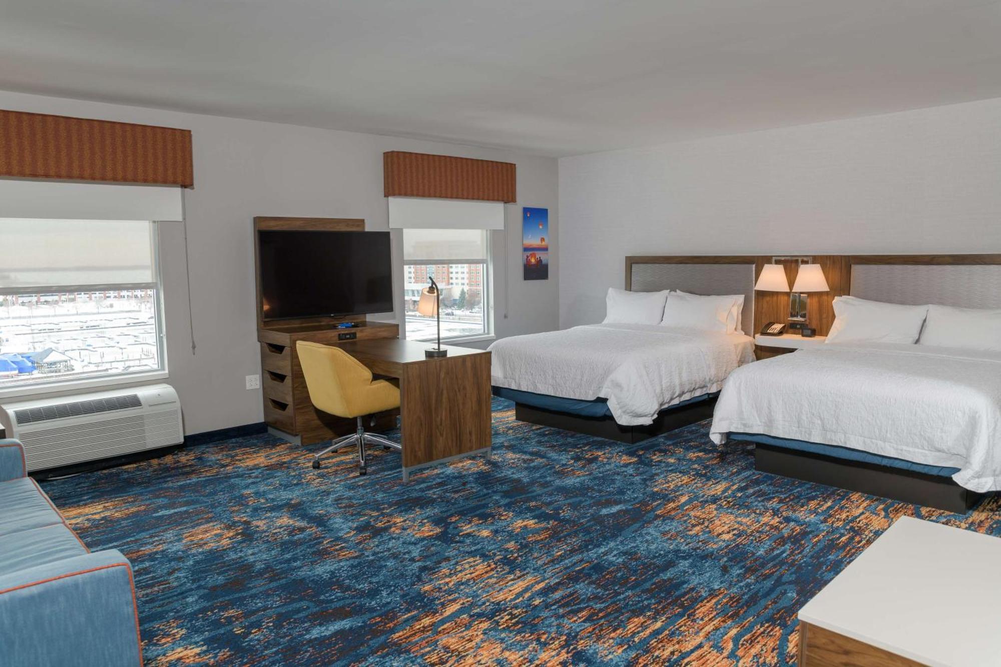 Hampton Inn & Suites Erie Bayfront Екстер'єр фото