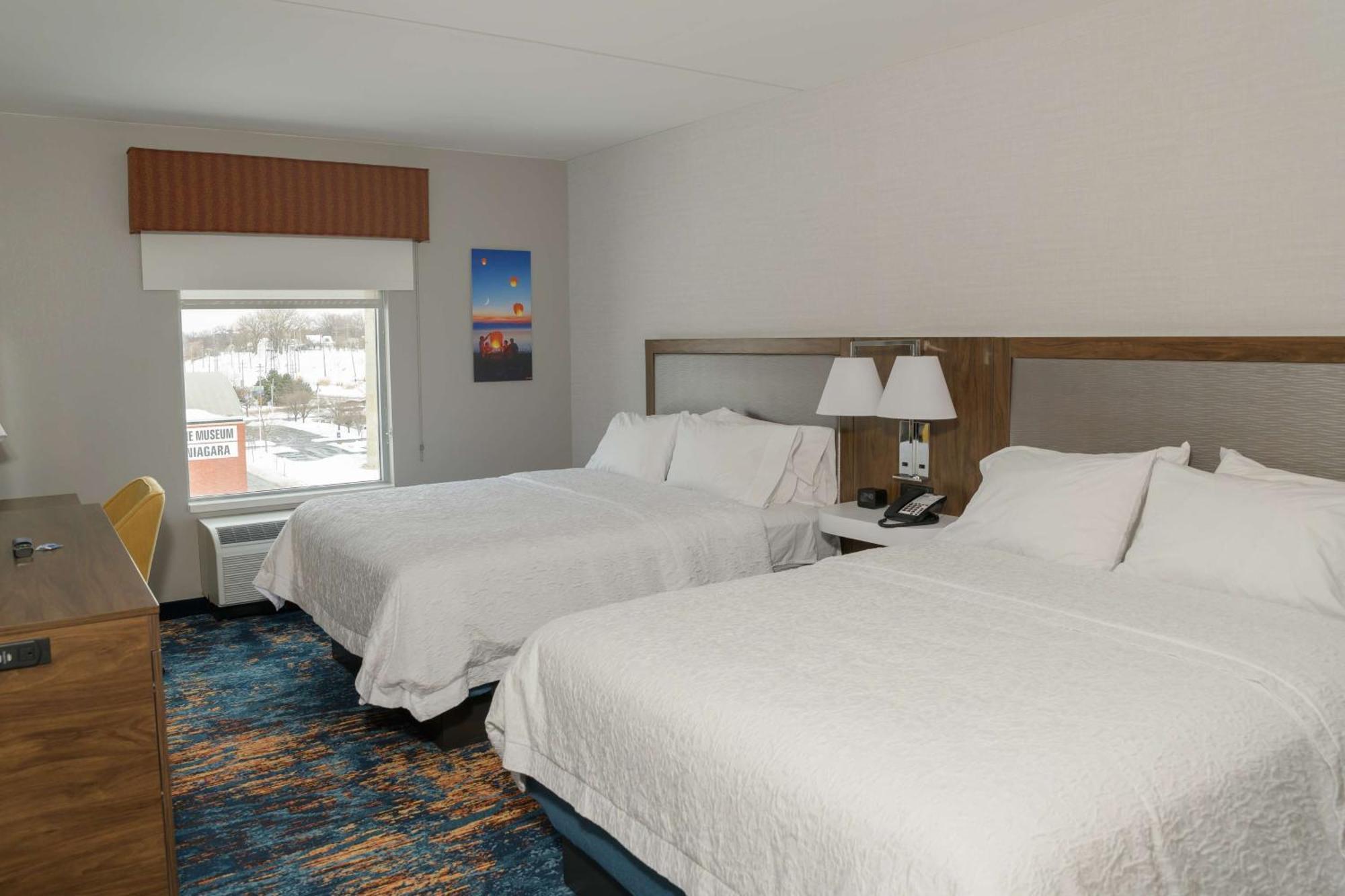 Hampton Inn & Suites Erie Bayfront Екстер'єр фото